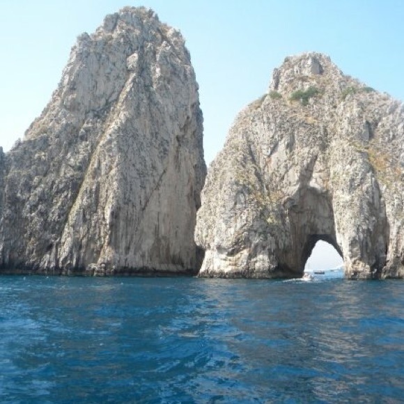 Meet Your Posher, Nikki! - Picture 2 of 8