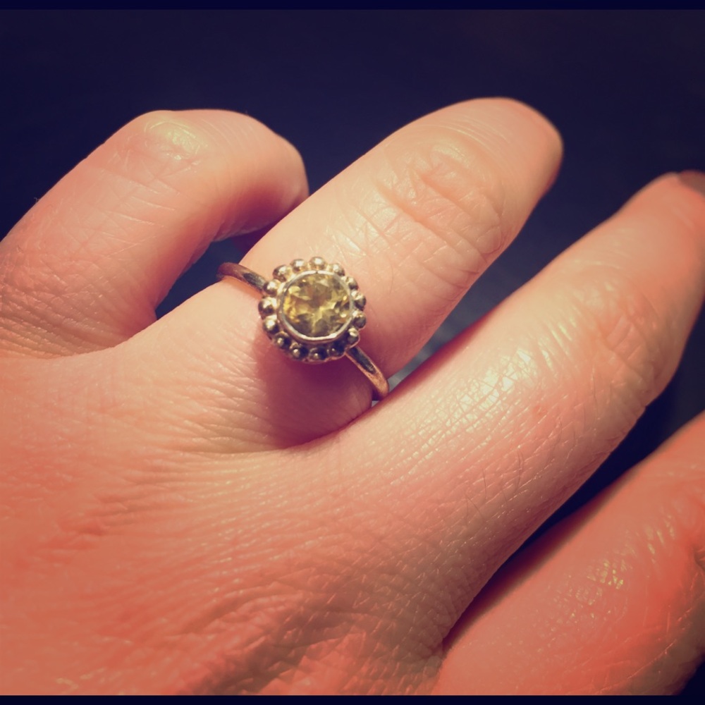 Sterling silver lemon quartz ring
