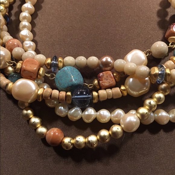 Layers of pearls and stone vintage necklace - Picture 2 of 2