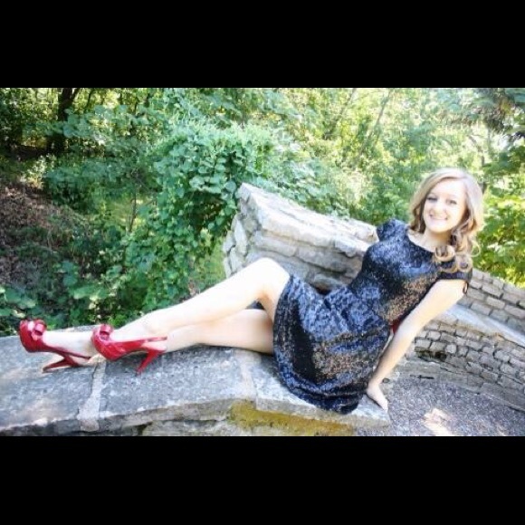 Homecoming dress - Picture 3 of 3