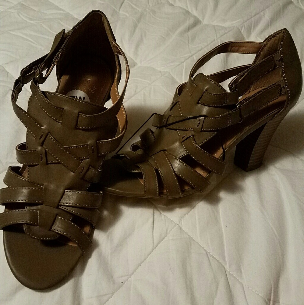 Sbicca  heels