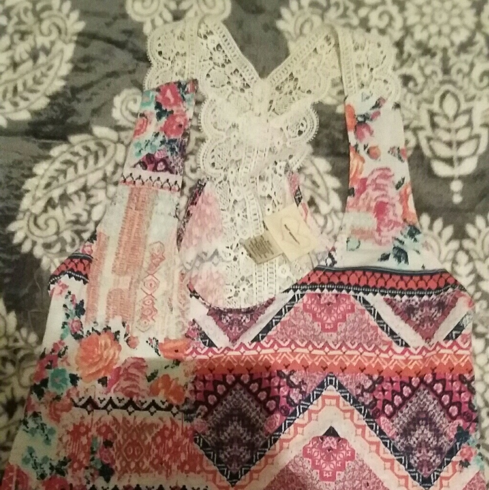 B nwot tank top