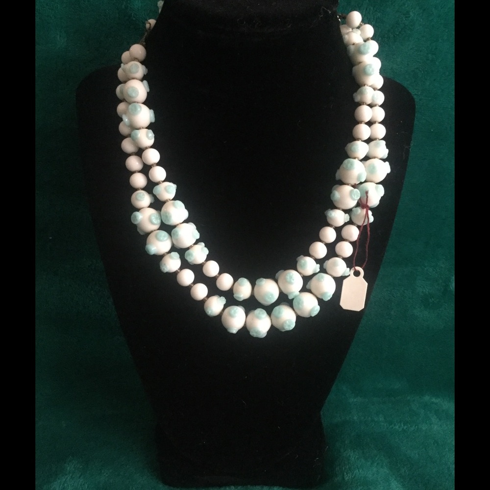 Double strand vintage 60s necklace