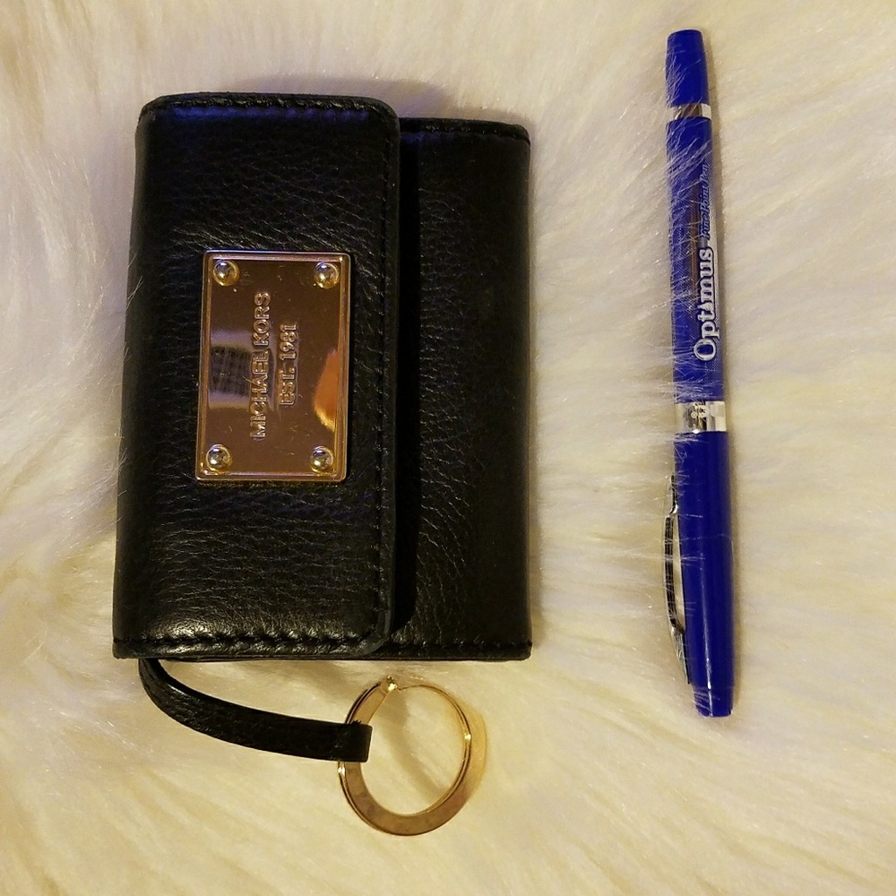Michael kors mini wallet