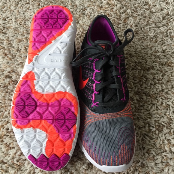 Nike Women's Flex Fitsole size 7 - Picture 2 of 7