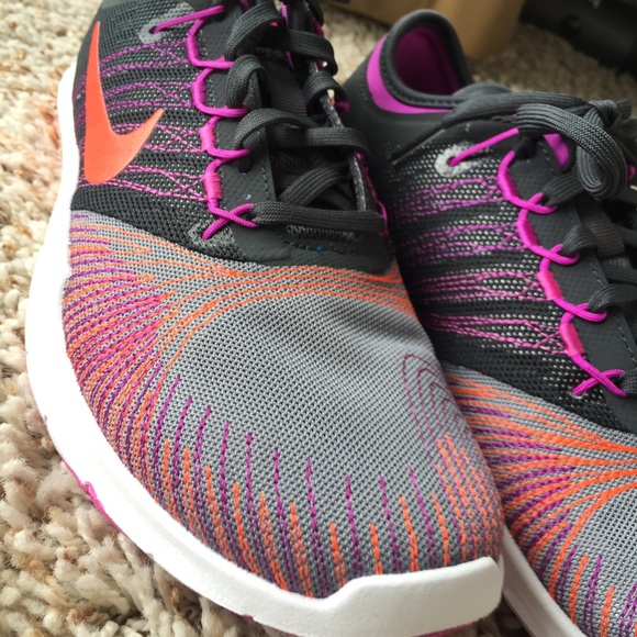 Nike Women's Flex Fitsole size 7 - Picture 4 of 7