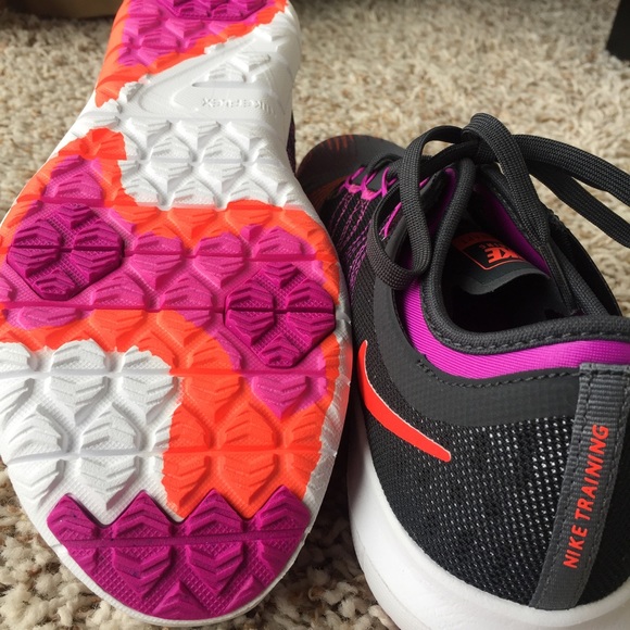 Nike Women's Flex Fitsole size 7 - Picture 7 of 7