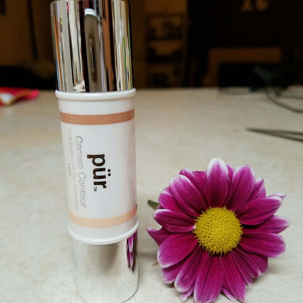 PUR Cameo contour stick, swatched about 5x