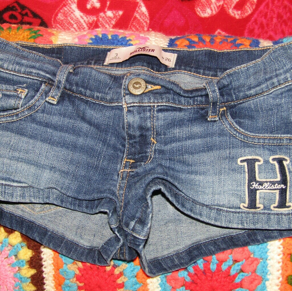 HOLLISTER Shorts