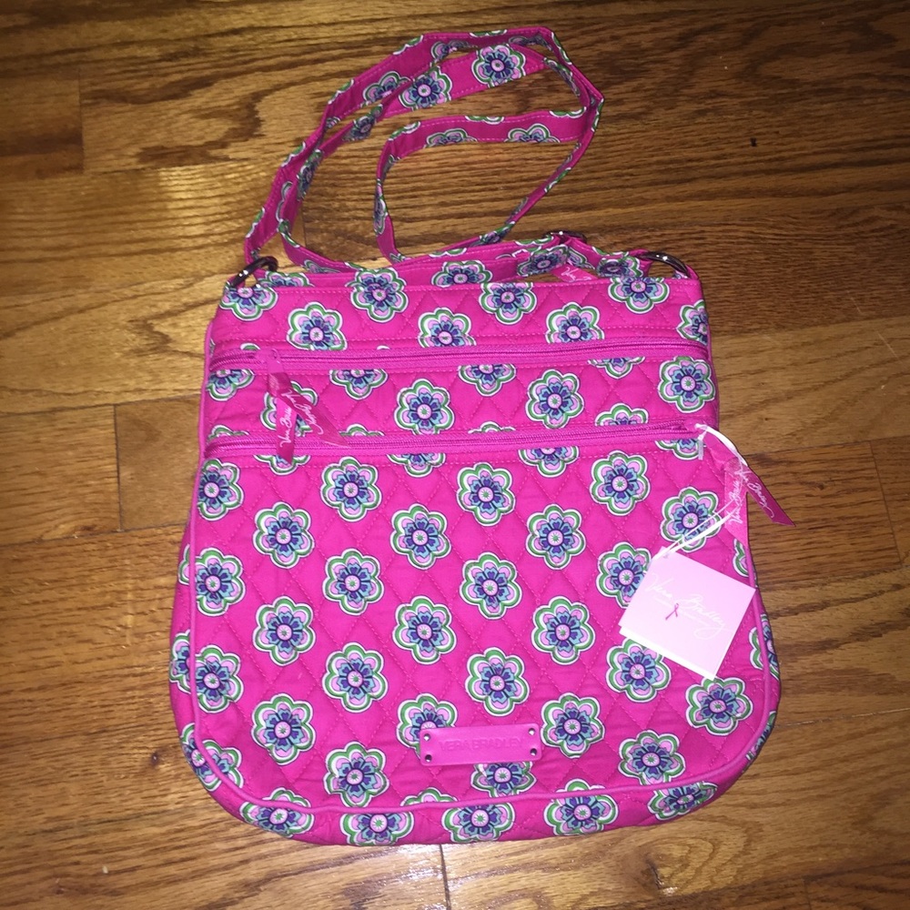 NEW Vera Bradley Triple Zip Hipster