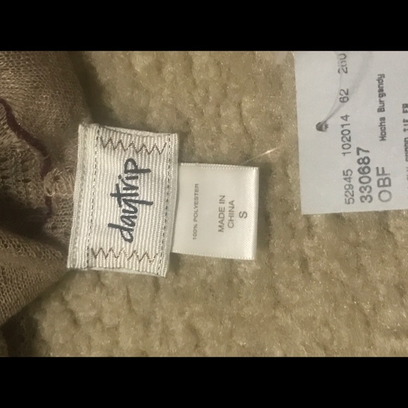 Day trip shirt brand new - Picture 4 of 4