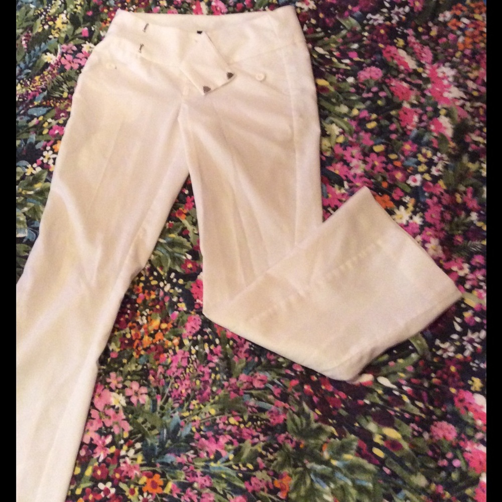 White slim pants