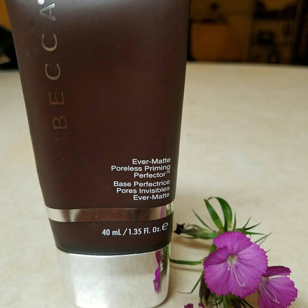 BECCA ever matte PRIMER