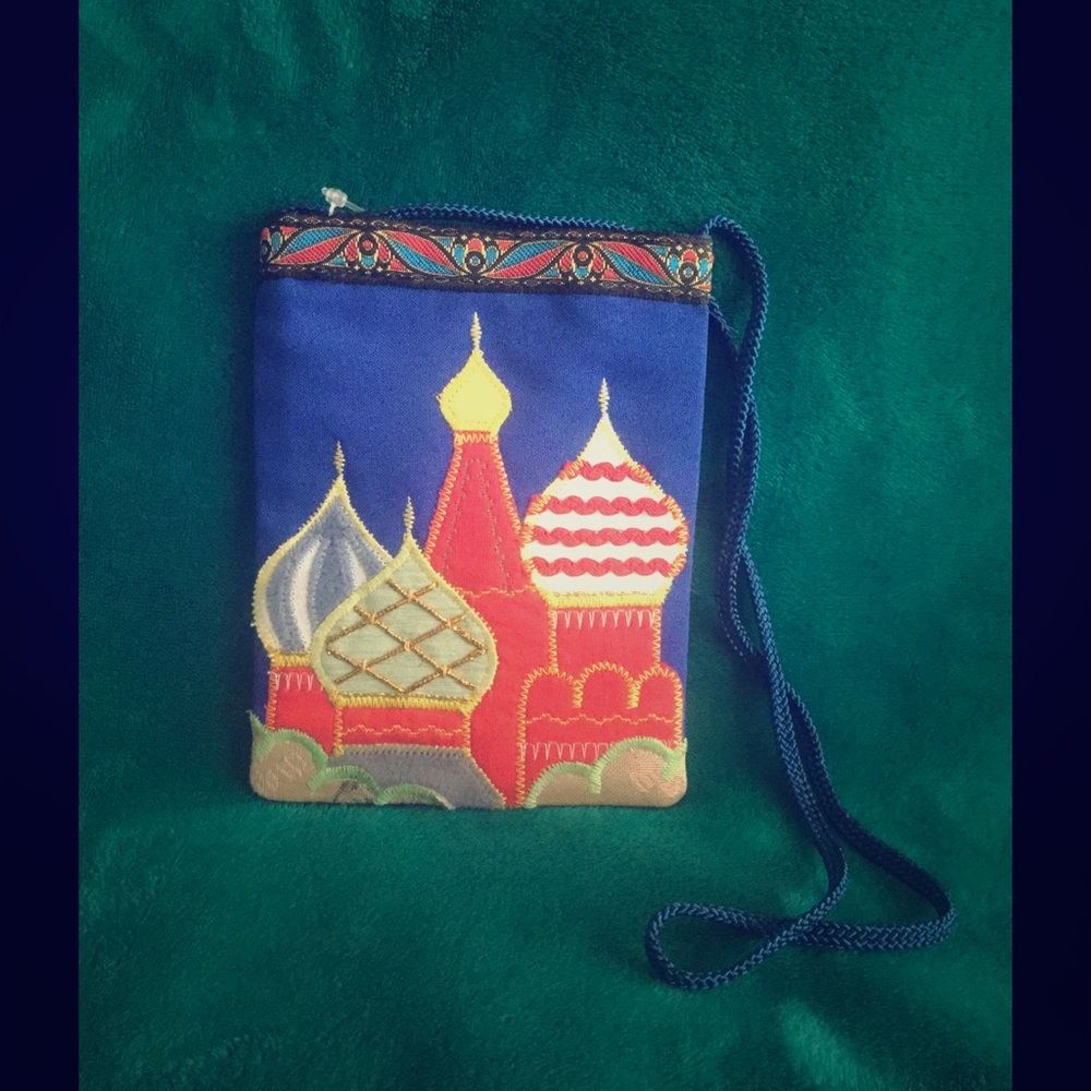 Russian pouch