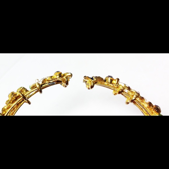 Vintage Gold-tone Bracelet White & Black Flowers - Picture 4 of 4