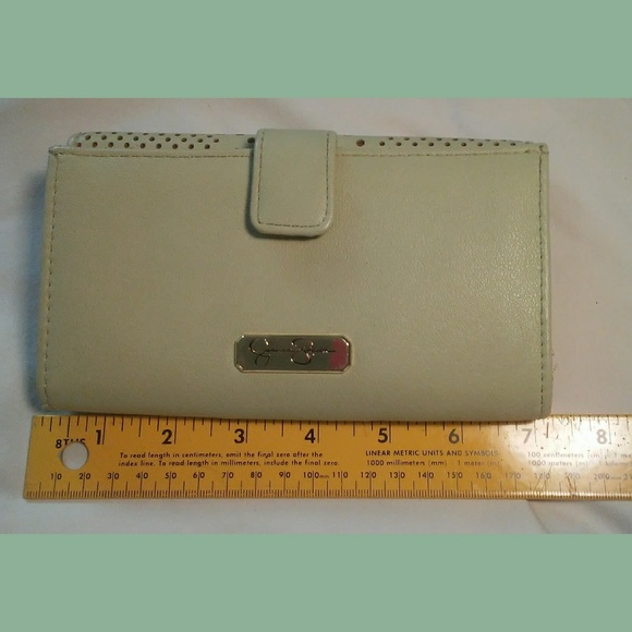 Jessica Simpson Spring Wallet~NWOTs - Picture 2 of 6