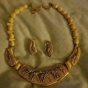 Girraffe necklaces set