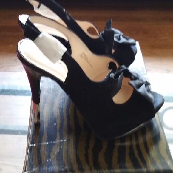 Women shoes - Picture 1 of 7