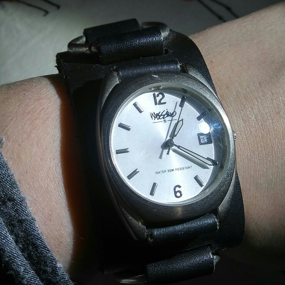Mossimo leather watch for women & men.