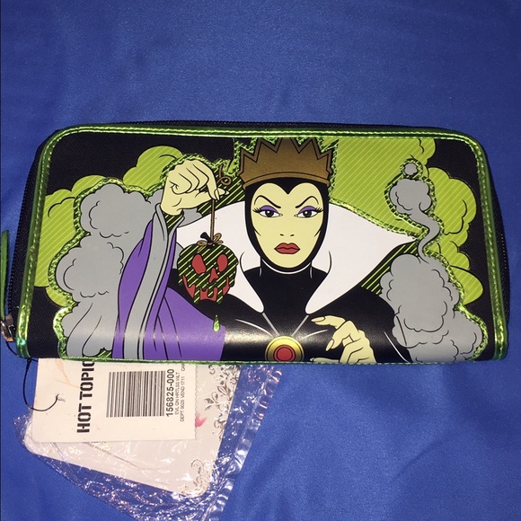 loungefly evil queen wallet