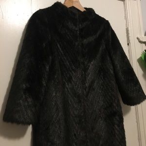 Ted Baker Jackets & Coats - Faux fur Ted Baker hunter green elegant coat Ted Baker Jackets & Coats - Faux fur Ted Baker hunter green elegant coat