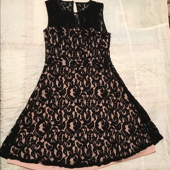 Lace and Polyester Dress - Picture 2 of 4