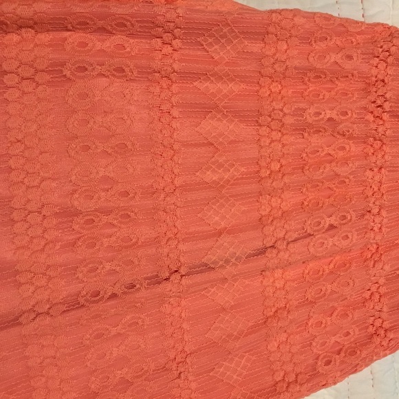 Beautiful Maxi Dress - Picture 2 of 3