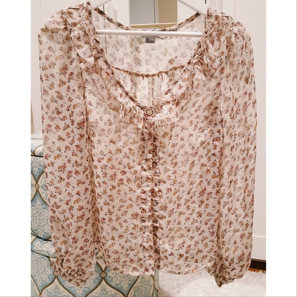 Lovely Floral Blouse - Picture 1 of 4
