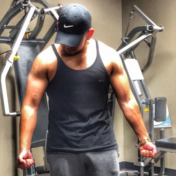 Meet your Posher, Carlos jared - Picture 1 of 1