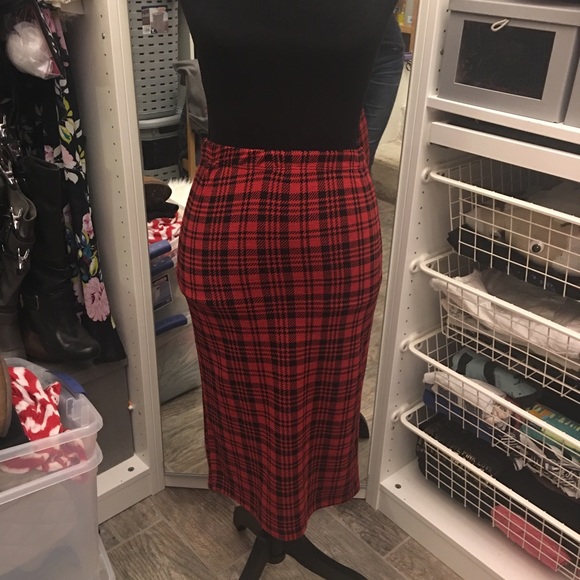 Business or casual perfect skirt! - Picture 2 of 3