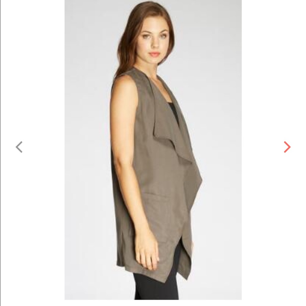 Bobeau sleeveless vest