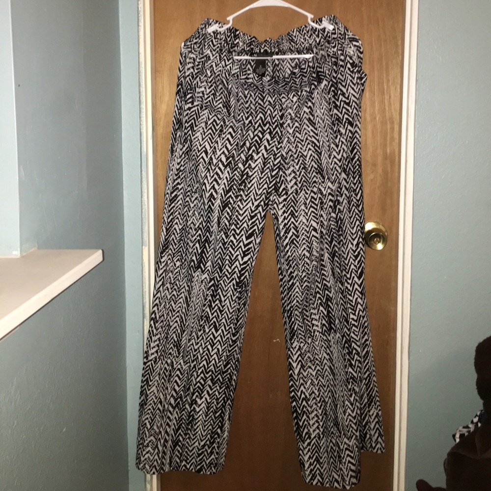 Wide legged Pants