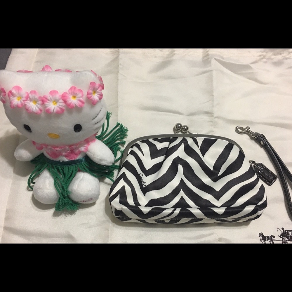 Authentic Coach Clutch/Wrislet