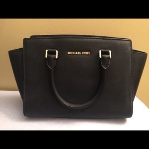 Michael Kors Medium Selma- black