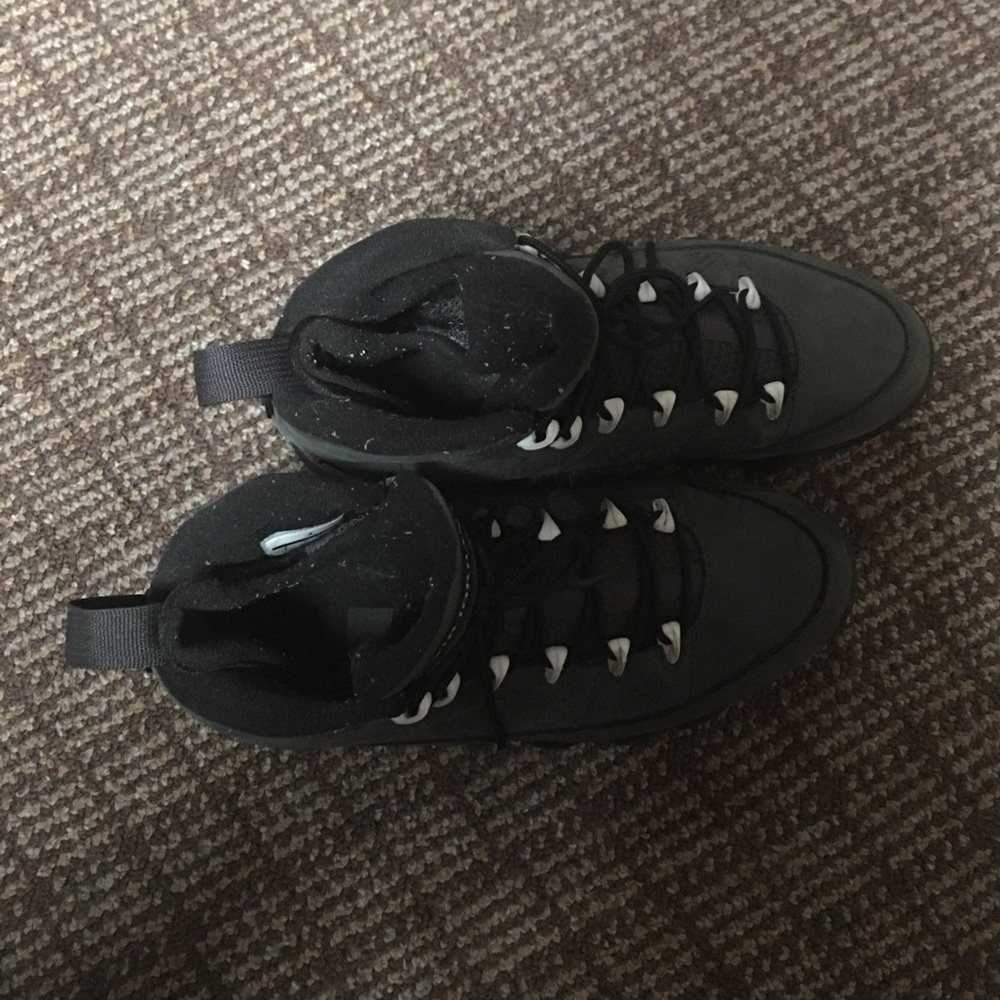 Black 9s
