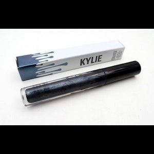 Kymajesty Metal Matte Lipstick