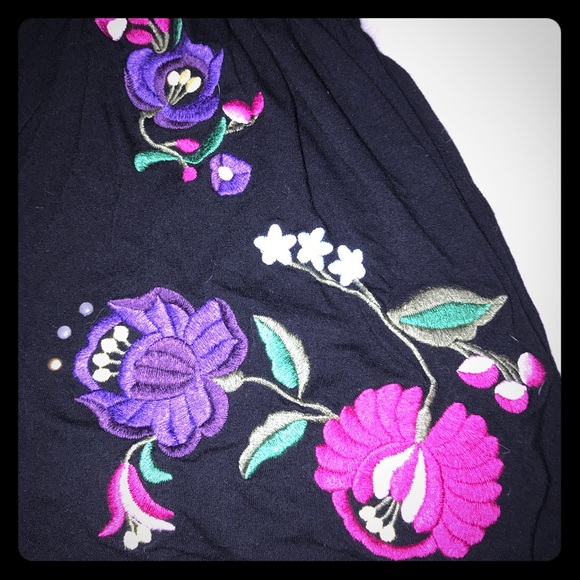 GUESS embroidered halter top - Picture 4 of 5