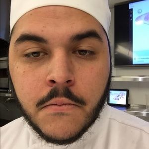 Meet your Posher, Javier