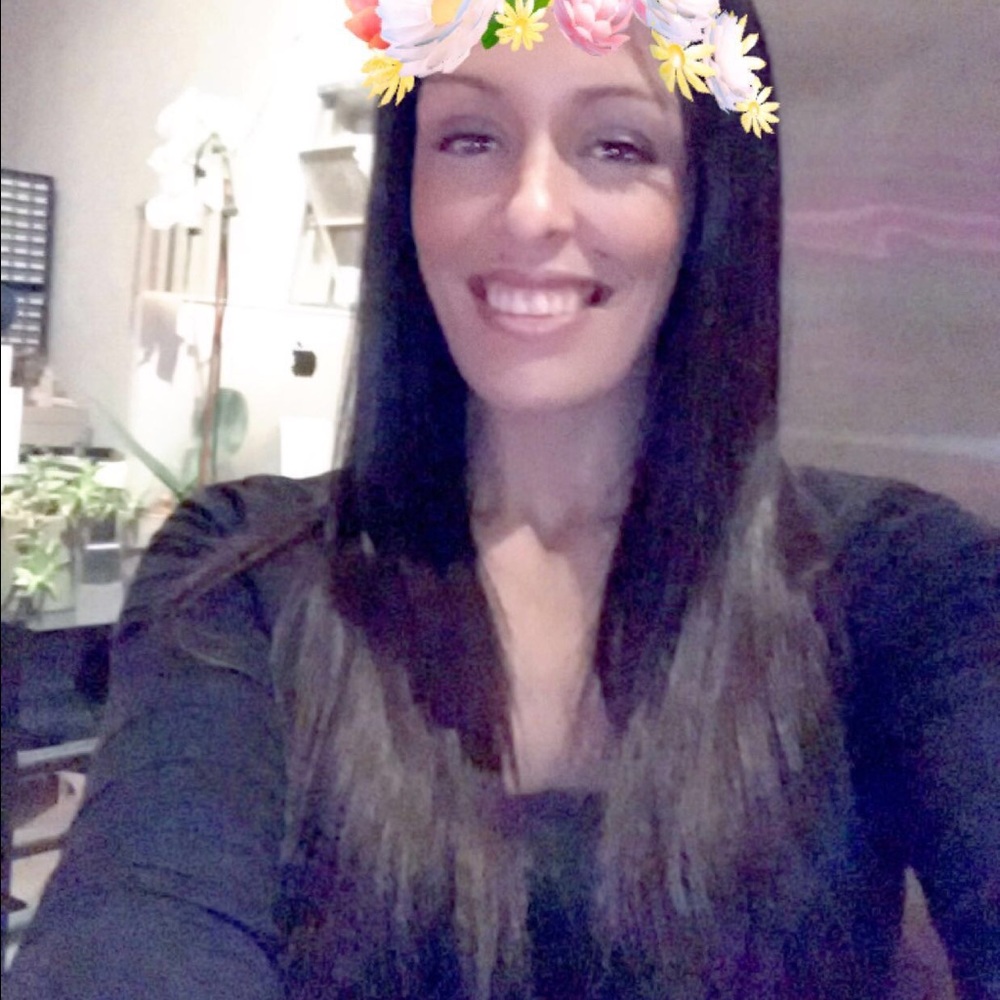 Meet your Posher, Takira