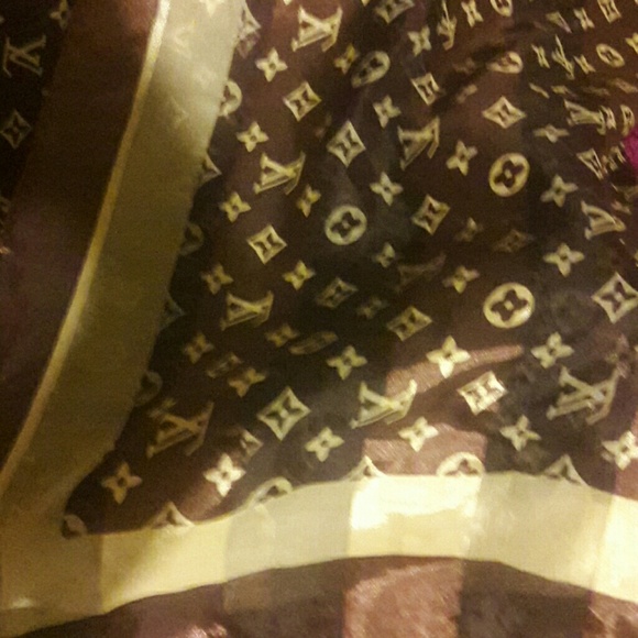 Louis Vuitton Shawll - Picture 1 of 1
