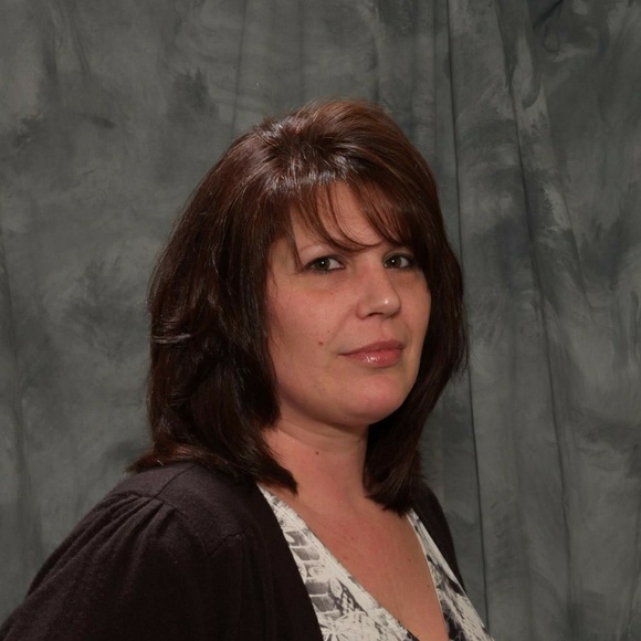 Meet your Posher, Michelle - Picture 1 of 1