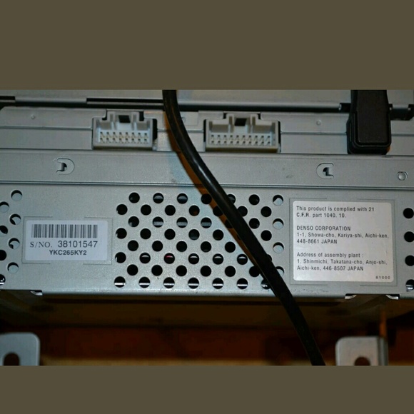 2004 2005 2006 cadillac stereo cd gps. Price negot - Picture 5 of 8