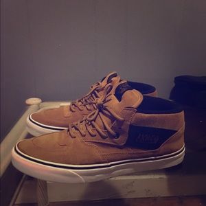 Tan vans