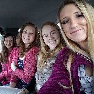 Meet your Posher, Stephanie