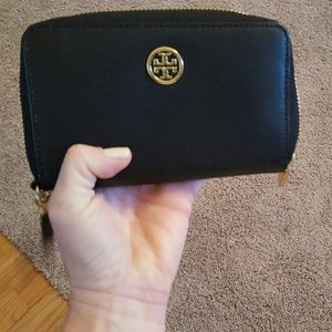 Authentic Tory Burch Wristlet wallet