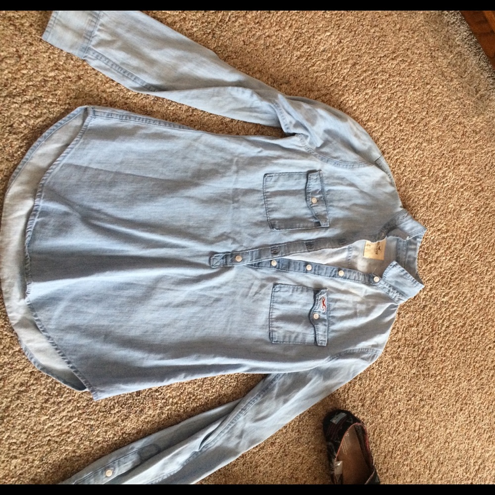 Long sleeve 3/4 buttoned up jean shirt