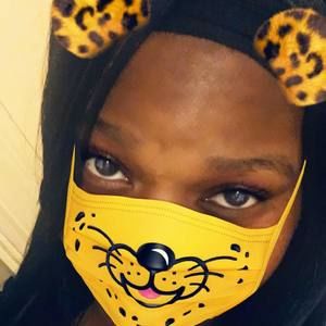 Meet your Posher, Renae