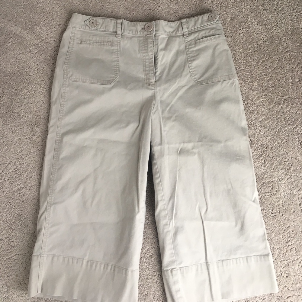 Tan capris
