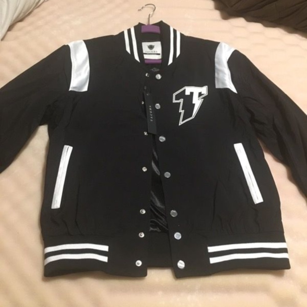 Tackma Jacket