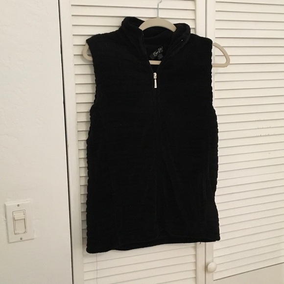 Lena Jackets & Blazers - Black zippered sleeveless velour vest
